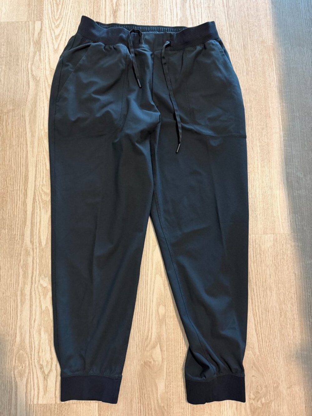 Lululemon ABC Warpstreme Jogger Black Size M Shorter